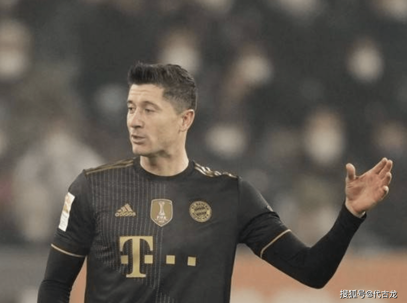 九游娱乐今晚突围战来临，上海久事围绕德国杯完成体检，压力陡增，训练强度明显提升的简单介绍