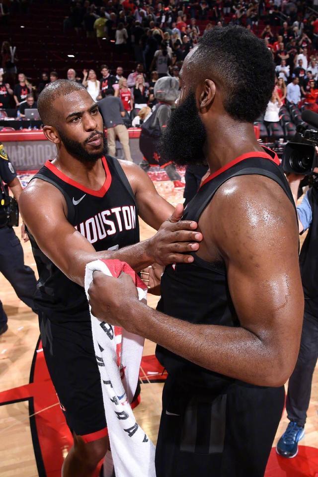 欧超杯赛后走向成谜；休斯敦火箭遗憾出局；管理层满意；团队化学反应显著的简单介绍